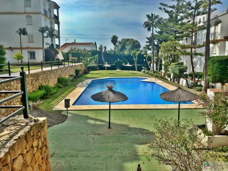 Atico en alquiler en Estepona - Photo 4