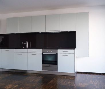 Moderne 2.5-Zimmer-Wohnung in Seenähe - Photo 2