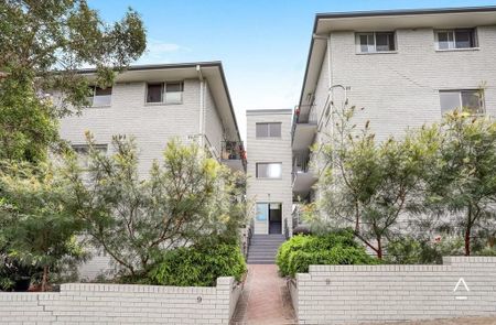 Modern Studio - Photo 4