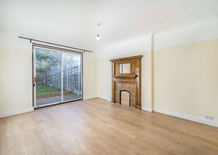 Conifer Gardens, SW16 2TY, London - Photo 2