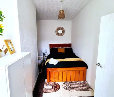 Room in a Shared House, Stovell Road, M40 - Photo 3