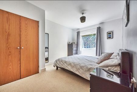 Available unfurnished from 11/11/2025 - Photo 2