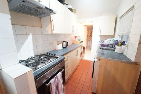 5 bedroom house to rent - Photo 3