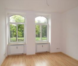 Jößnitzer Str. 147, Wohnung 2 ~~~ Terrasse, Tageslichtbad mit Wanne... - Photo 1