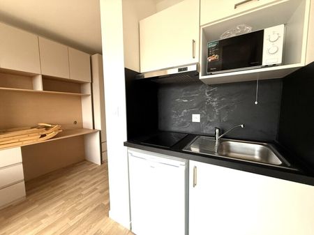 Location Appartement 1 pièce 20m² MAROMME 76150 - Photo 5