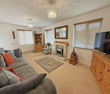 3 bedroom detached house to rent - Photo 2