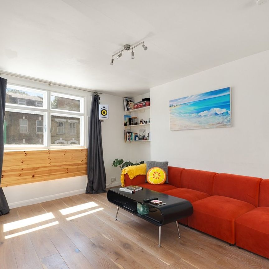 2 Bed Maisonette, Bethnal Green Road, E2 - Photo 1