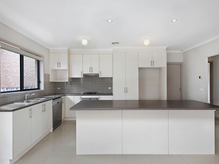 This home needs a new family - Photo 5