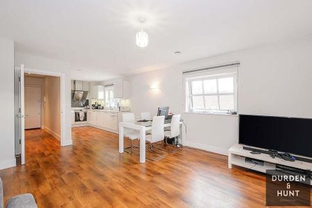 Hemnall Street, Epping - Photo 2