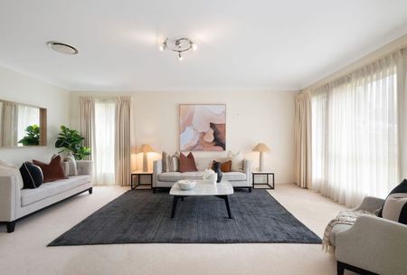 LIGHTFILLED FAMILY HOME - Photo 5