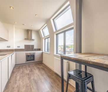 2 bedroom penthouse to rent - Photo 5