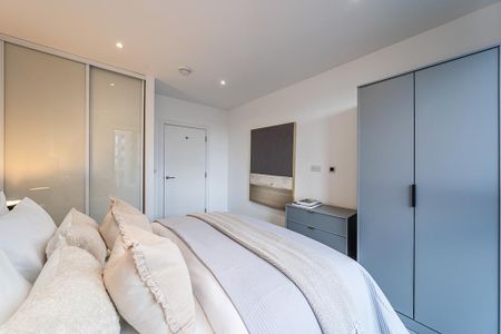 3 bedroom flat to rent - Photo 2