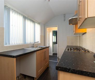 2 bedroom terraced house to rent - Photo 6