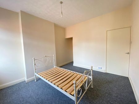 2 bedroom terraced house to rent - Photo 4