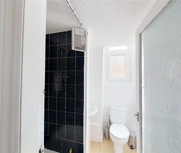 1 bedroom property to rent - Photo 6