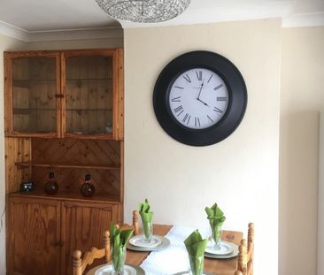 3 Bed Semi-Detached House, Hillfield Avenue, NW9 - Photo 4