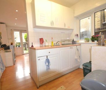 1 bedroom in a house share to rent - Photo 6