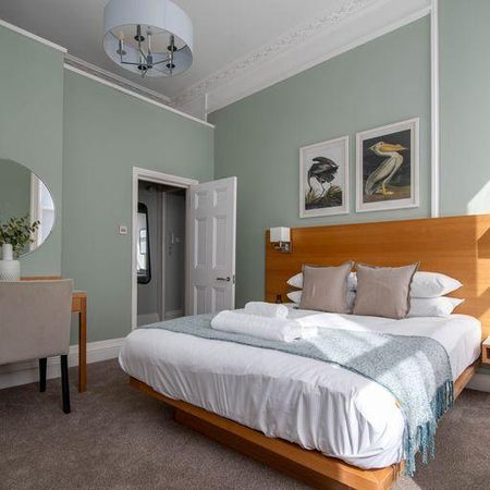 2 bedroom serviced apartment to rent - Photo 5