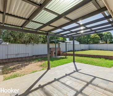 Spacious 3-Bedroom Home with Double Garage in South Tamworth - Photo 5