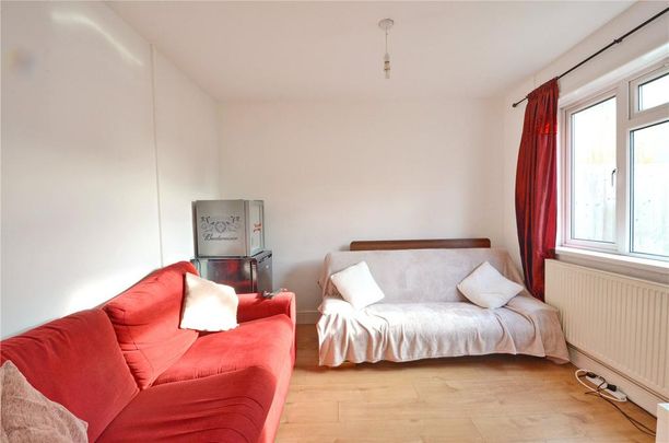 4 bedroom semi-detached house to rent - Photo 1