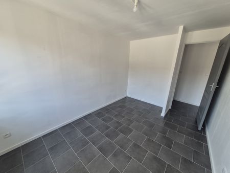 Location Appartement 2 pièces 35m² ANICHE 59580 - Photo 2