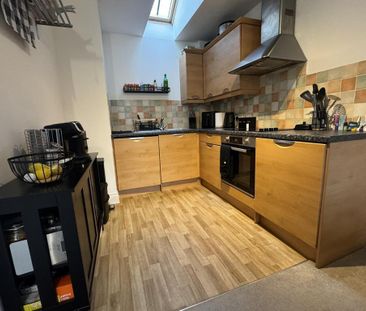 2 bedroom flat to rent - Photo 6