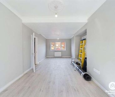 Becontree Avenue, Dagenham, RM8 - Photo 4