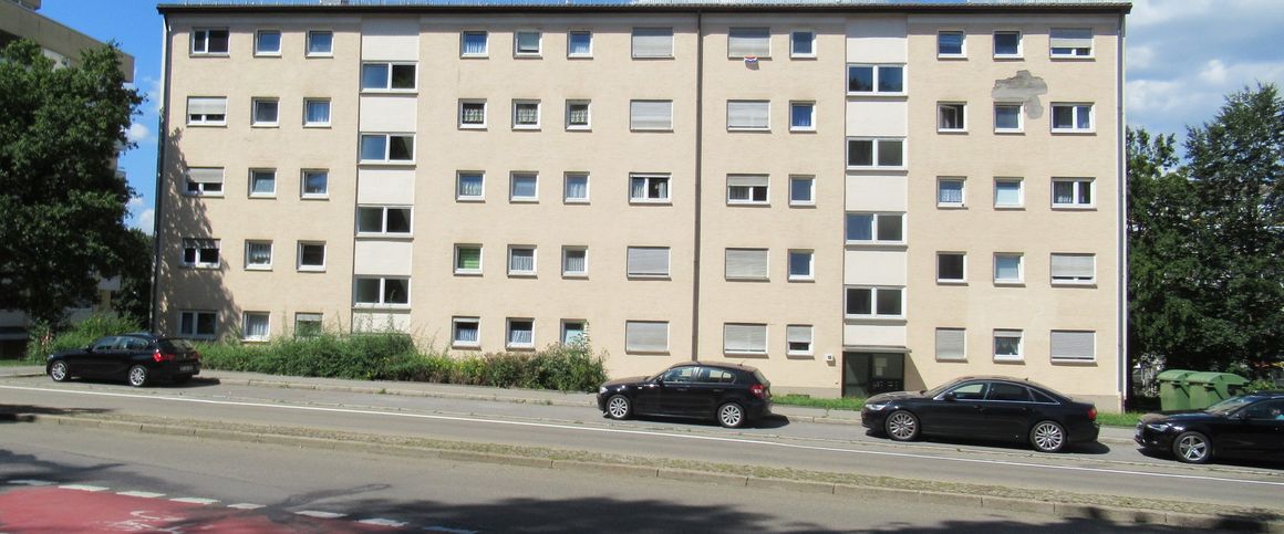 Nur mit Wohnberechtigungsschein: 2-Zimmerwohnung in Stadtnähe mit Aufzug - Foto 1