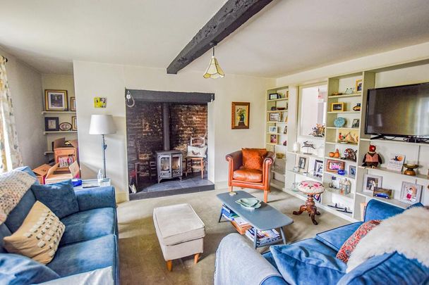 2 bedroom property to rent - Photo 1