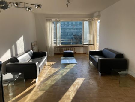 4 1/2 CONTEMPORARY PIECES IN THE HEART OF FLORISSANT - Photo 4