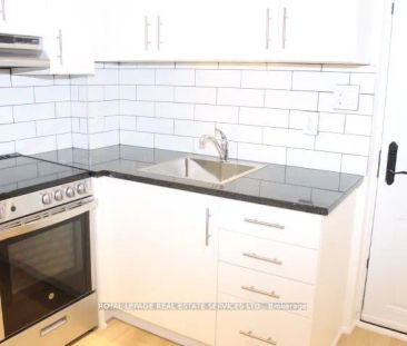 242 Keele Street #Lower - Photo 2