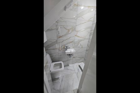 Room in a Shared House, Atkinson Road, E16 - Photo 5