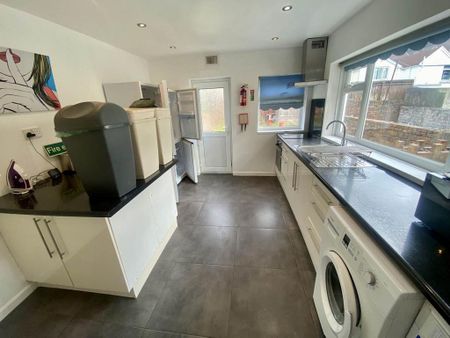 5 bedroom house to rent - Photo 3