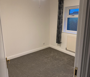 Lovely two bedroom cluster in highly south after area of Bushmead - Photo 5