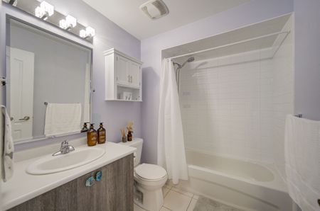 For Lease - 2435 Greenwich Drive Unit# 71, Oakville, Ontario - Photo 4