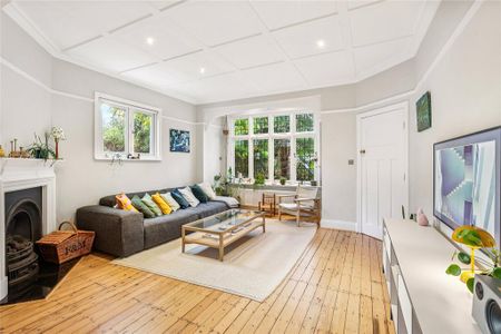 4 bedroom end of terrace house to rent - Photo 3