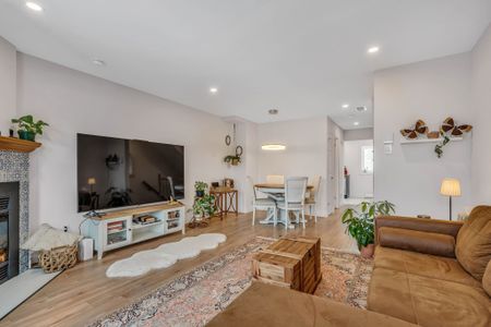 For Lease - 184 BRISTON Private, Hunt Club - South Keys and Area, Ontario - Photo 2