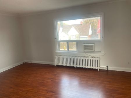 For Lease - 362 O'Connor Drive Unit# 2, Toronto, Ontario - Photo 4