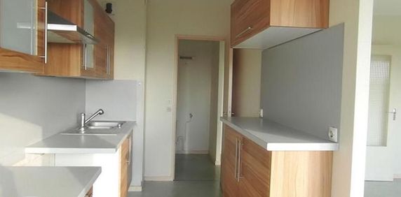 Location Appartement 3 pièces 68m² LILLE 59000 - Photo 2