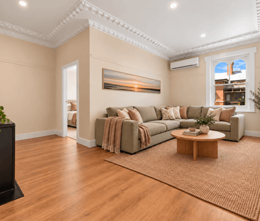 Charming Renovated Heritage Apartment in the Heart of Windsor - Photo 1