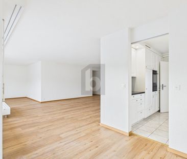 RENOVATED, EASY TO MAINTAIN WITH BEAUTIFUL VIEW - Photo 1