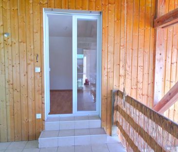 Rent a 4 ½ rooms apartment in Courchapoix - Photo 5