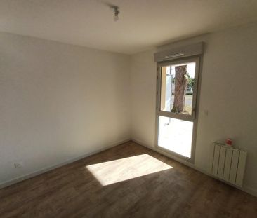 location Appartement T2 DE 42.52m² À RILLIEUX LA PAPE - Photo 6