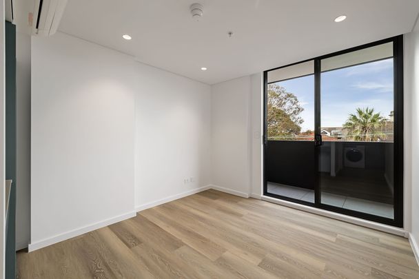 202/305/28 Chandos Street, - Photo 1