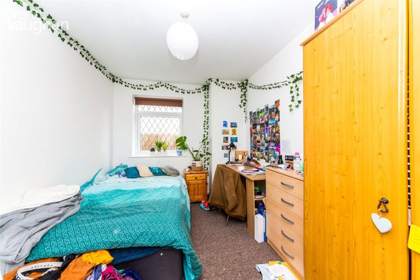 1 bedroom semi-detached house share to rent - Photo 1
