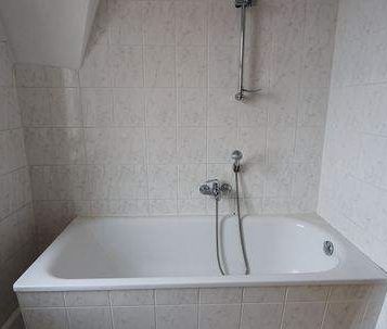 Charmante 3-Zimmer-Dachgeschosswohnung mit viel Licht - Photo 3