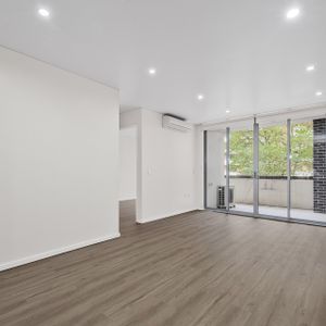 2 bedroom apartment - 25% below market rent - Photo 2