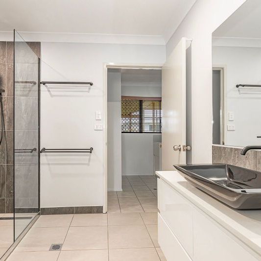 2 Corveth Street, Kirwan - Photo 1
