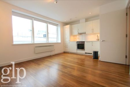 1 Bedroom Apartment, Berwick Street W1F - Photo 3