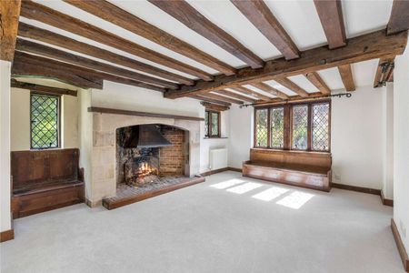 Magnificent country house with Jacobean origins set within approximately eight acres of beautifully landscaped gardens and grounds. - Photo 4